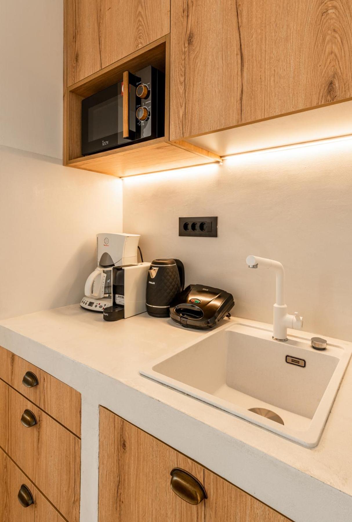 Alkis Guest House By Aegiankazarte Kapotidhes Ngoại thất bức ảnh