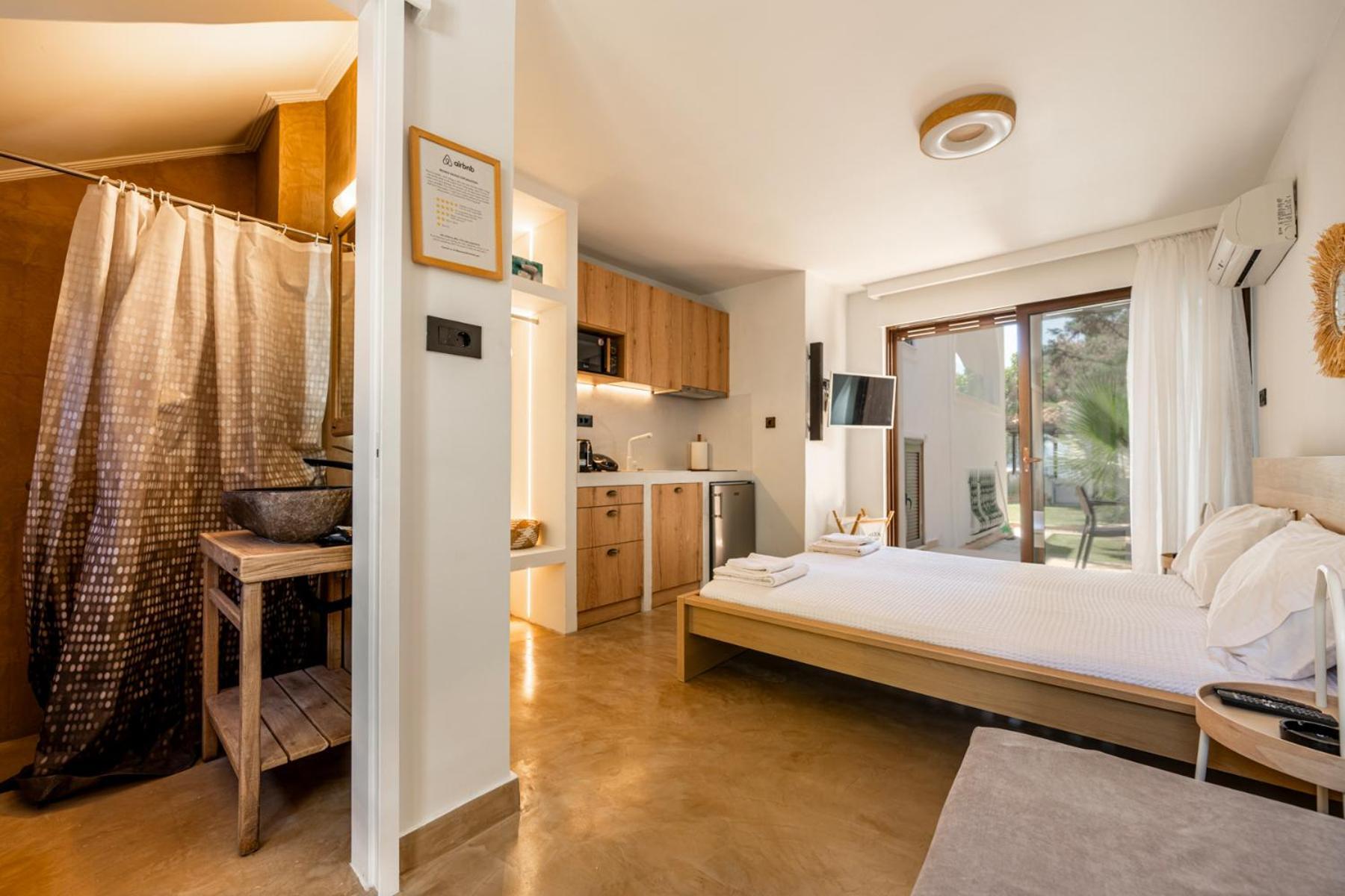 Alkis Guest House By Aegiankazarte Kapotidhes Ngoại thất bức ảnh